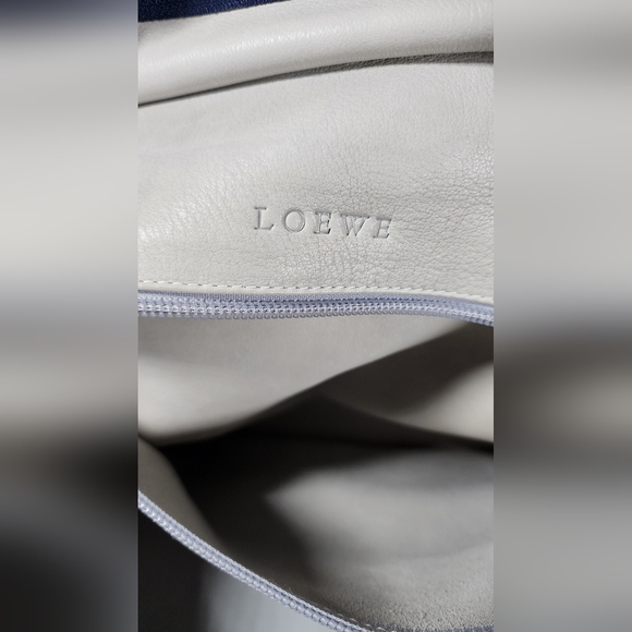 Loewe Amazona handbag. Suede. - Picture 12 of 14